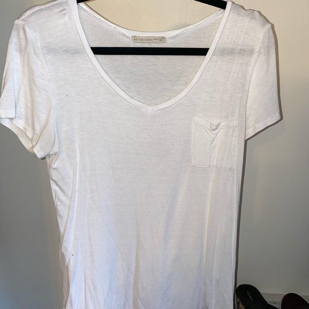 Active Basic V-Neck Pocket Tee